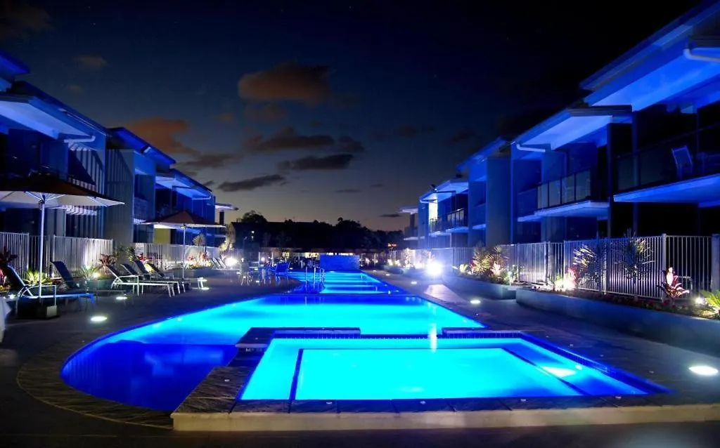 Luxe Resort Units Urangan Esp Hervey Bay Marina Ocean Views Pool Apartman